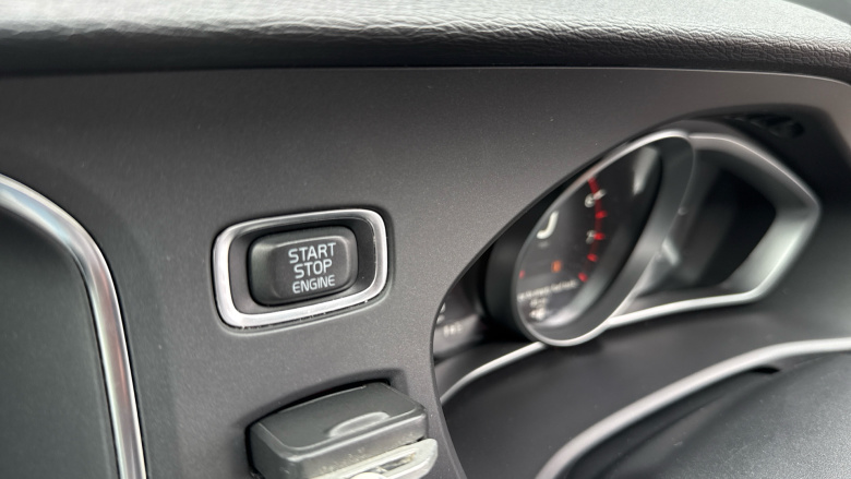 Volvo V40 T3 [152] R DESIGN Edition 5dr Geartronic Petrol Hatchback